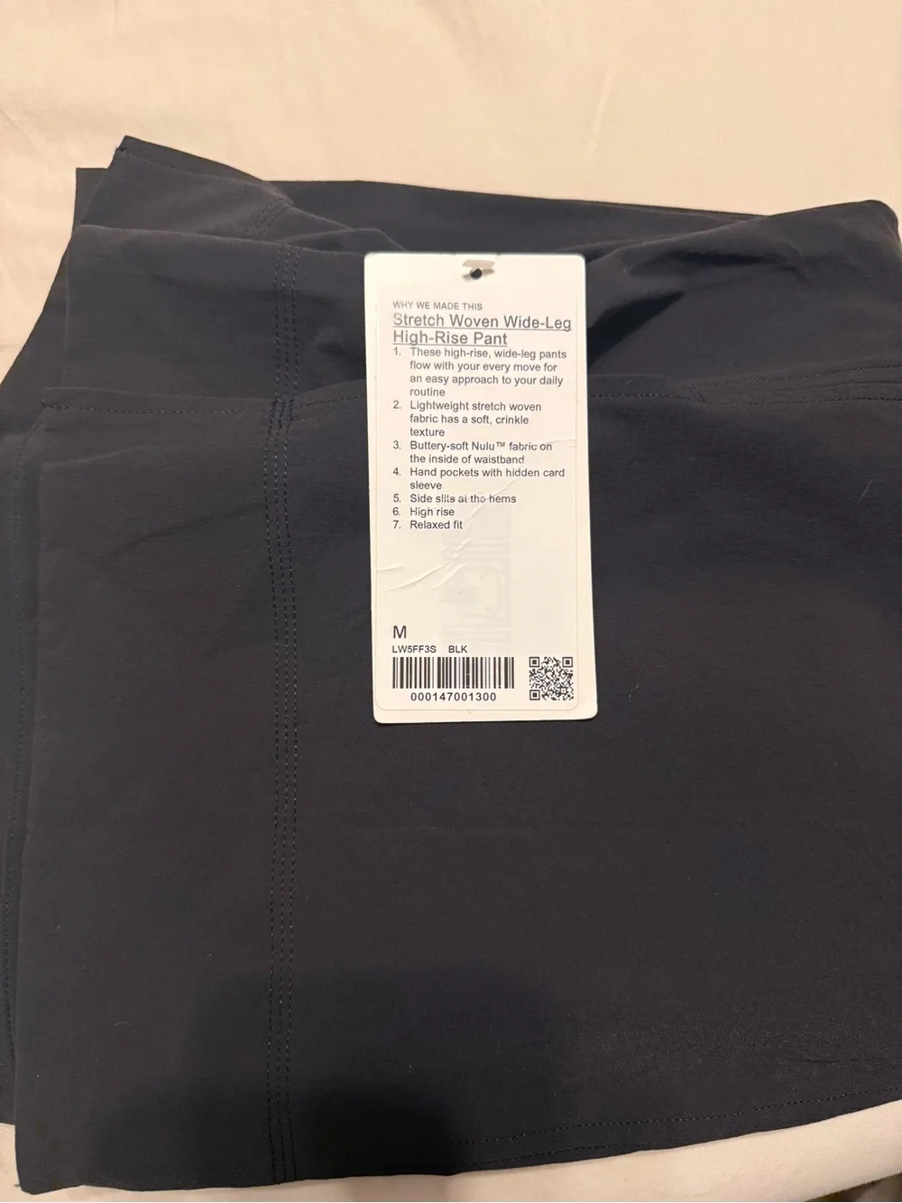 New with tags lululemon athletica Black stretch woven Wide-Pants - Picture 2 of 2